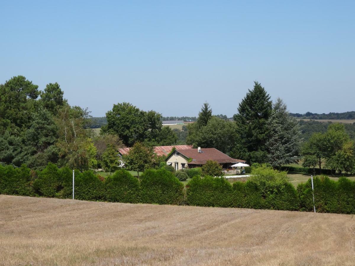 Вилла Les Cabanes De Rouffignac Экстерьер фото